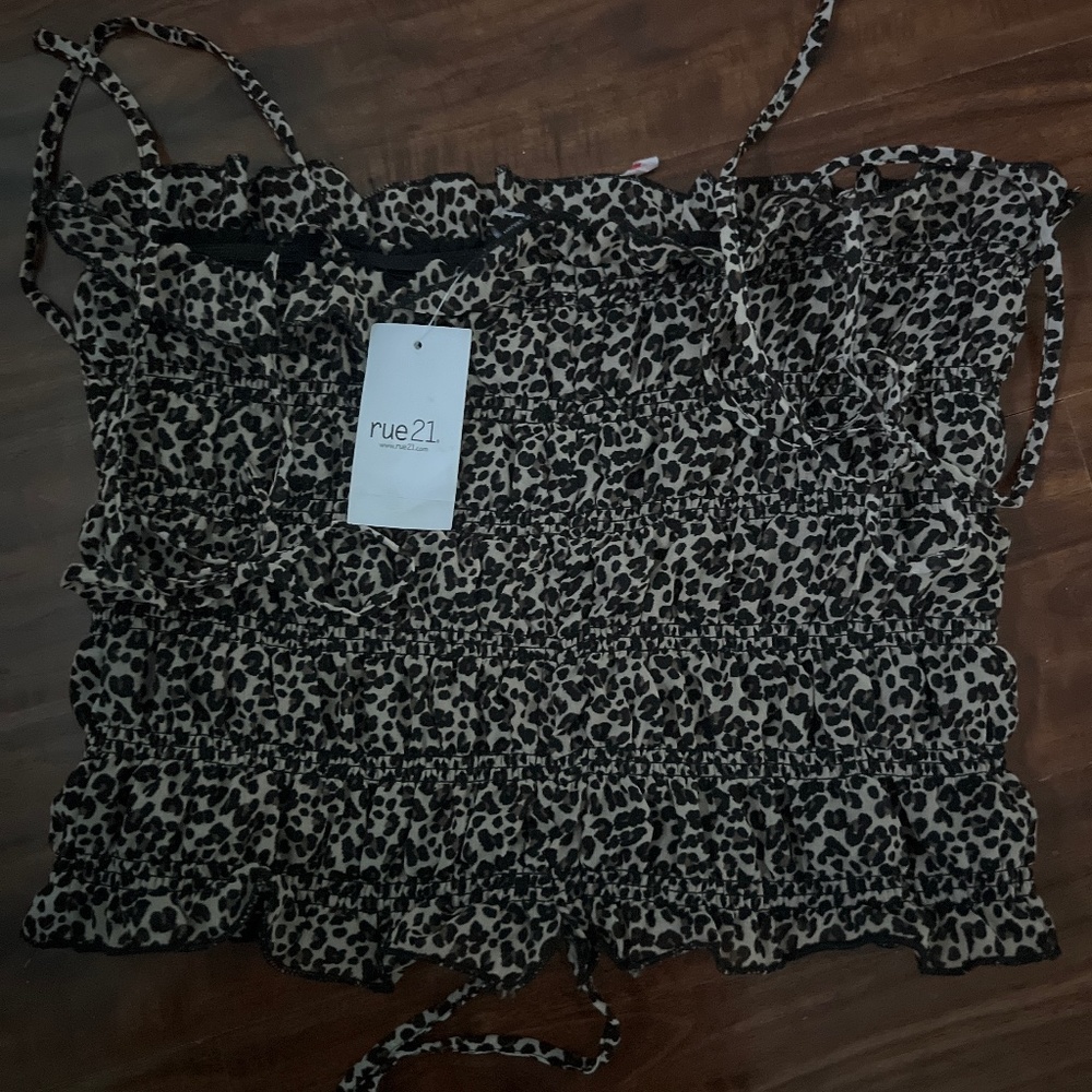 Rue21 Cheetah Print crop/tank top